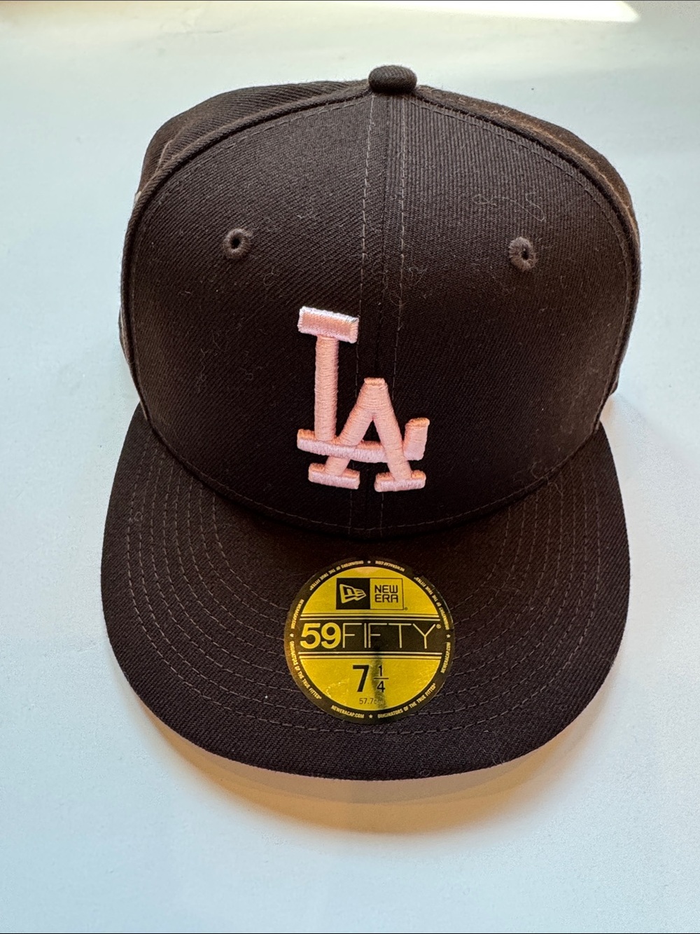 New Era 59Fifty LA Dodgers Fitted Hat 7 1/4 Brown Pink UV 60th Anniversary Patch